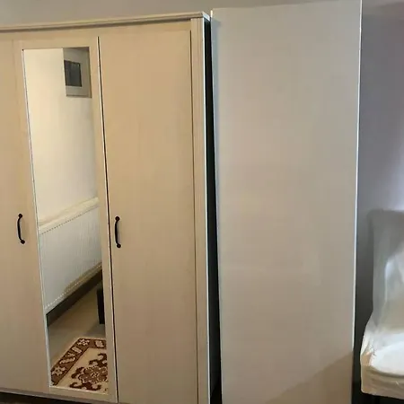 Gemutliche, Moderne, Kleine In Apartamento