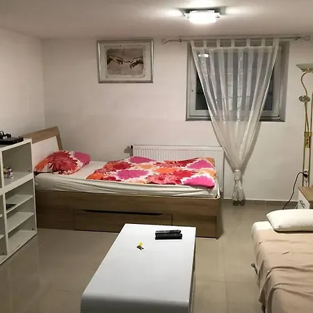 Gemutliche, Moderne, Kleine In Apartamento